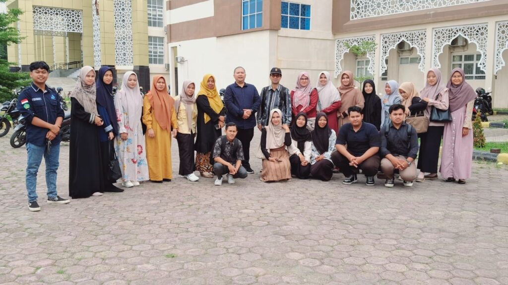PERDALAM PEMAHAMAN VIRTUAL REALITY (VR), DOSEN DAN MAHASISWA PROGRAM STUDI PEDIDIKAN BIOLOGI IKUTI TRAINING SEAMOLEC PROGRAMME